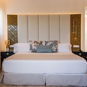Deluxe Double Room Bath